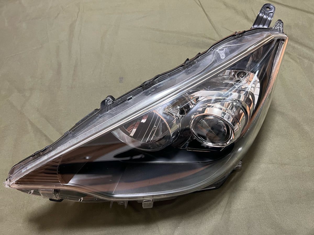 トヨタアクア　nhp10 LED用　左ヘッドライト 本体　助手席側 アクア LED NHP10 左ヘッドライト 左ヘッドランプ 81150-52E90 koito52
