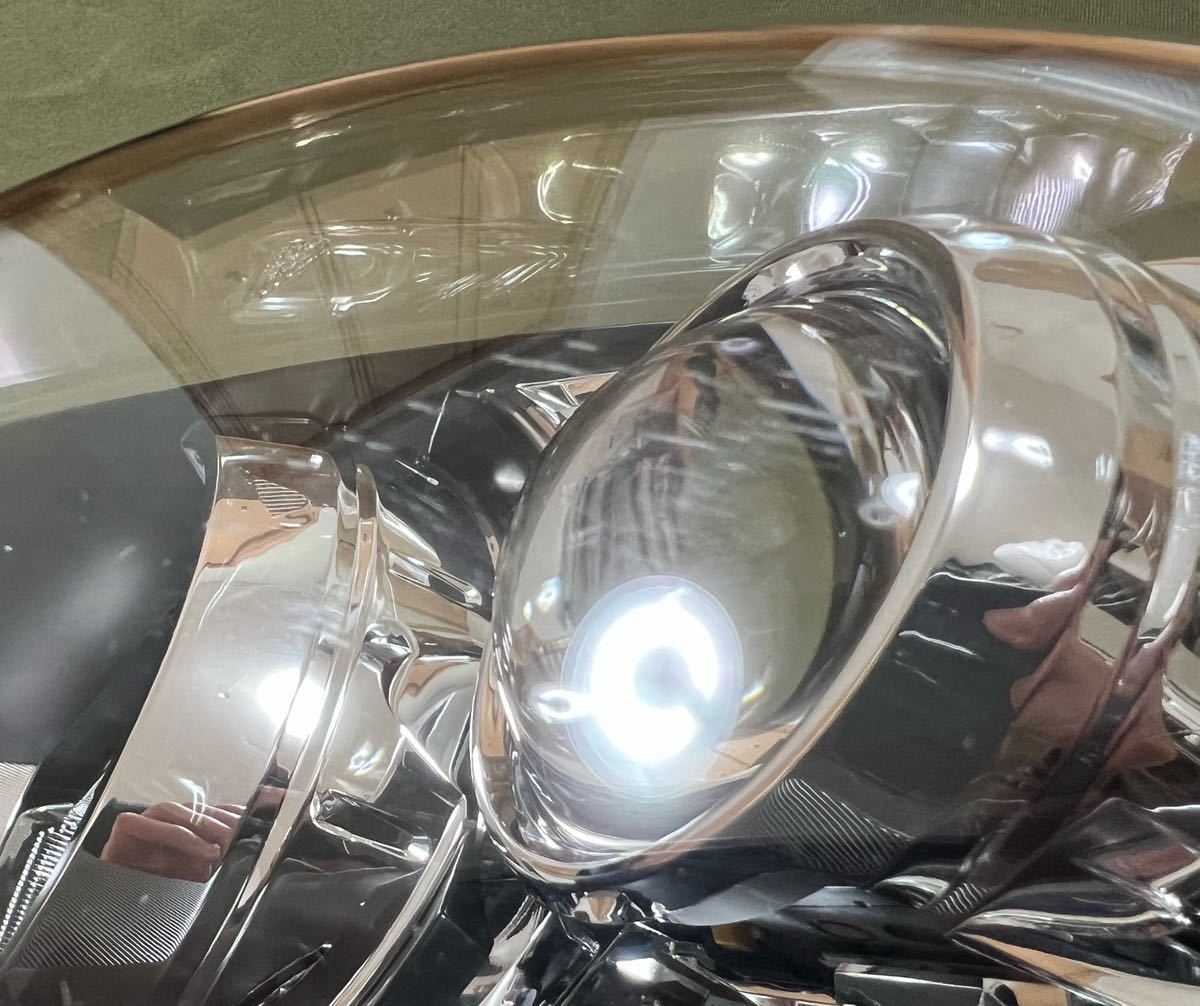 アクア DAA-NHP10 左ヘッドランプ 52-293 NHP10 中期 アクア LED左