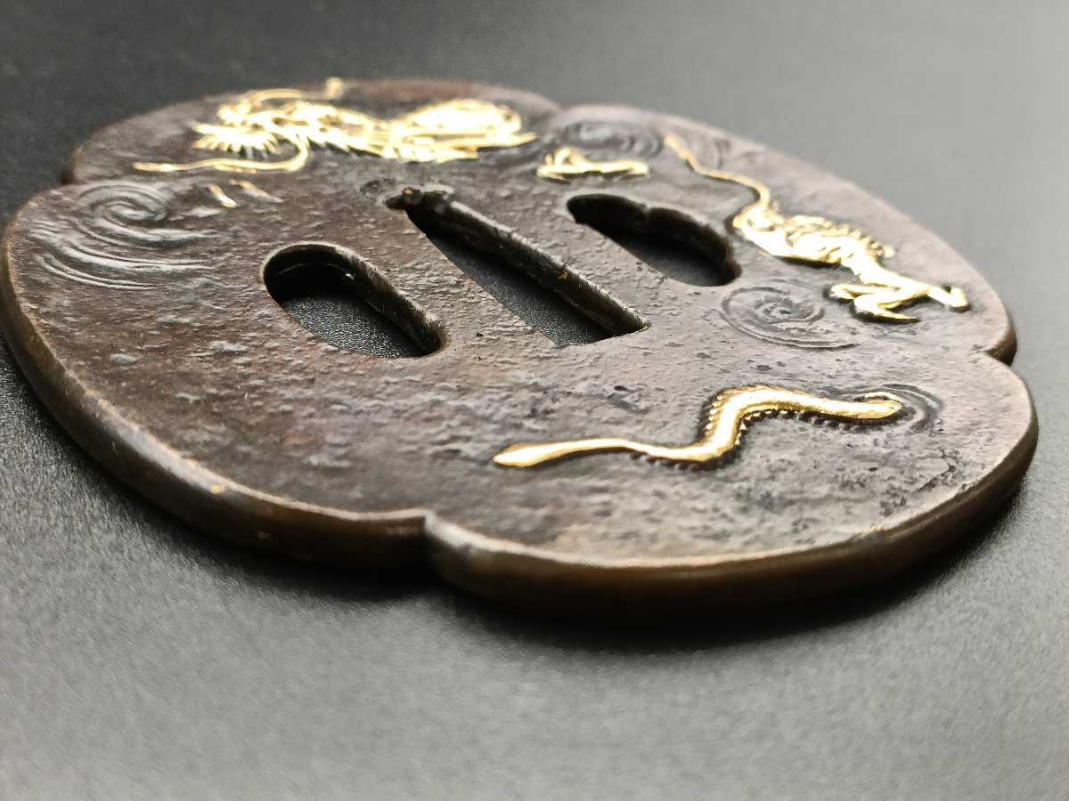 XG93 日本刀装具 刀鍔 龍の図 銅地 細工 絵金銀 刀剣美術
