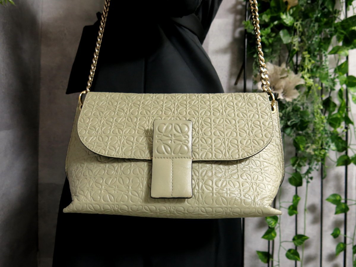 超美品○LOEWE ロエベ○アヴェニュー○リピート アナグラム 総柄 