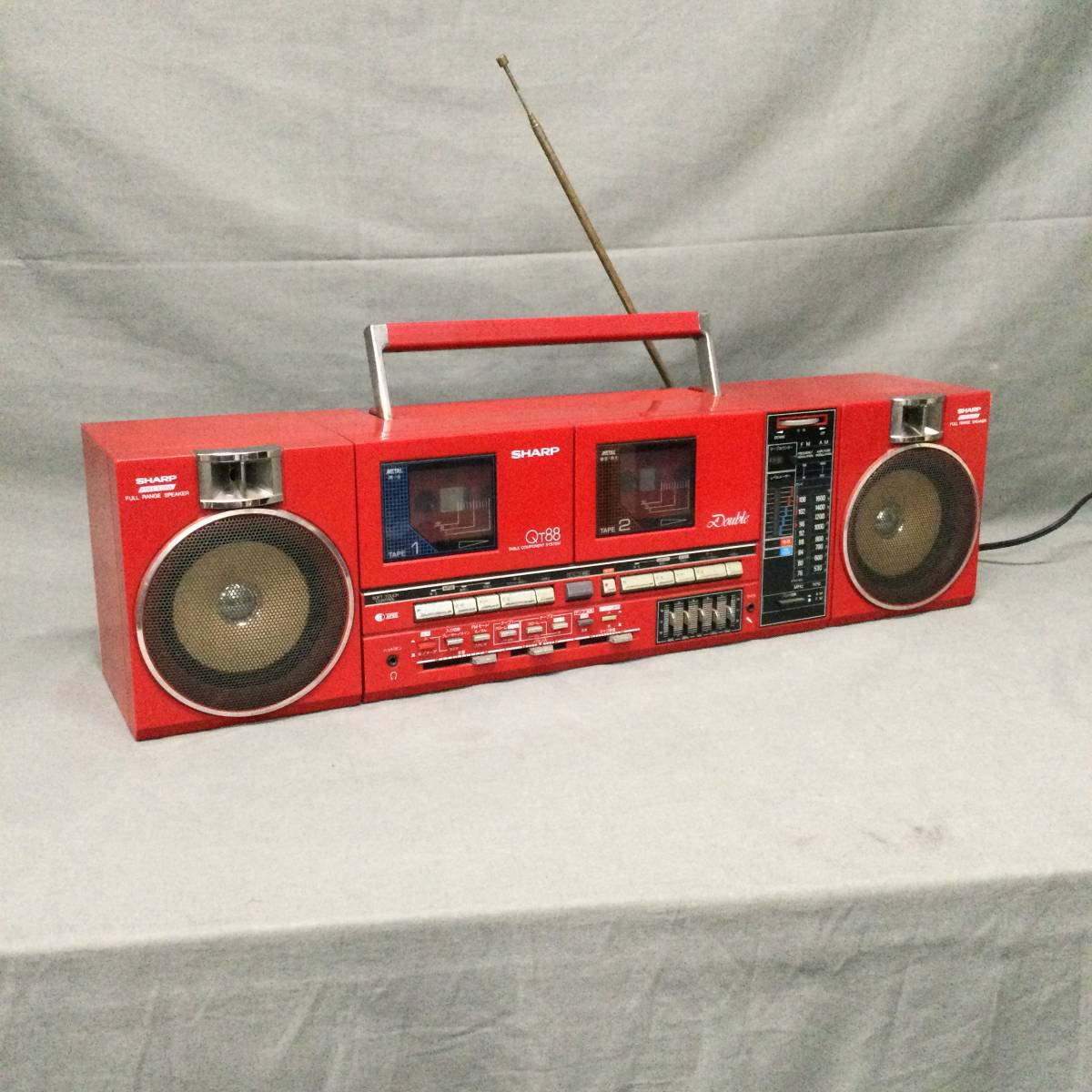 050220　228569　SHARP シャープ FREE-EDGE QT88 ダブルラジカセ カセットデッキ 赤 音響 オーディオ機器 通電のみ確認済