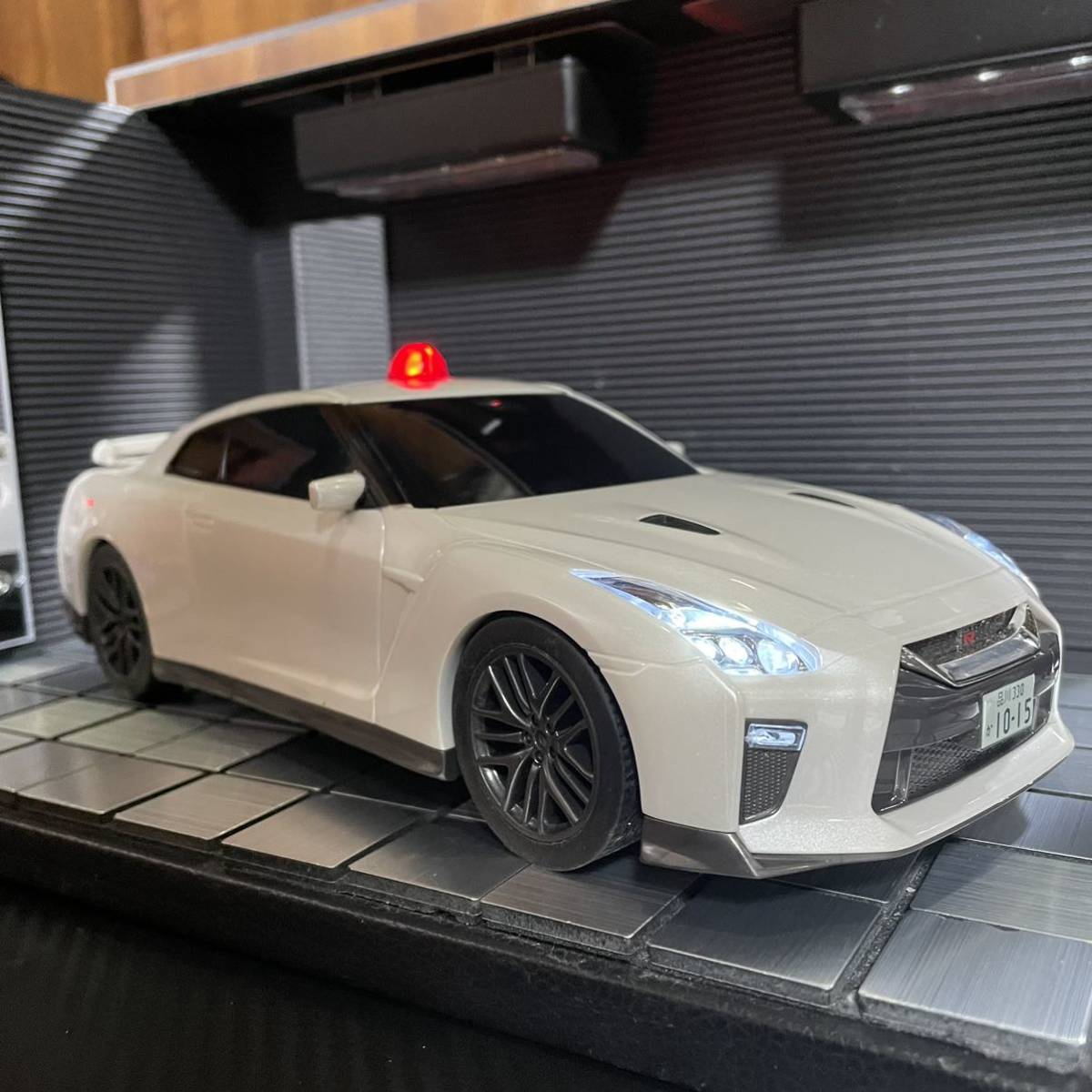 TOYCO 1/18 日産GT-R R35 覆面パトカー(乗用車)｜売買された