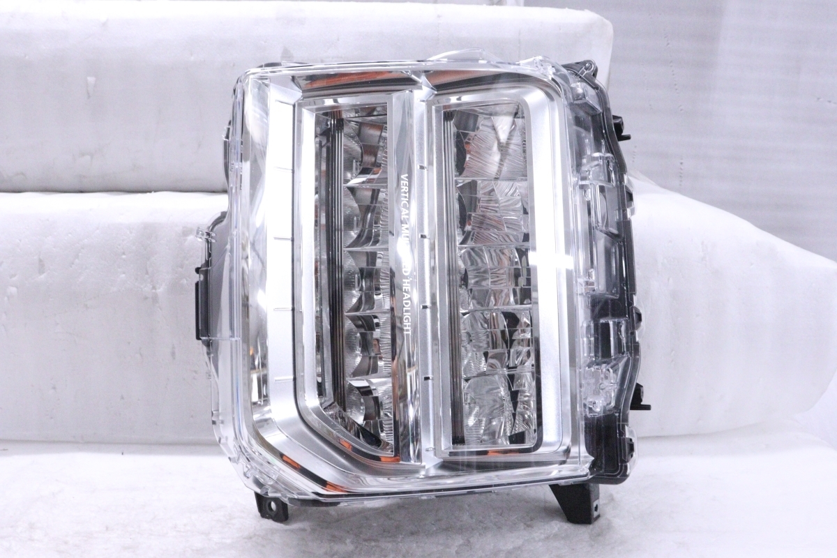 33-271☆後期 LED CVIW デリカD5☆左ヘッドライト KOITO 100-67120