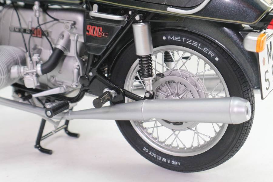 1/6 BMW R90S 完成品 プラモデル バイク オートバイ ビーエム 551f12の