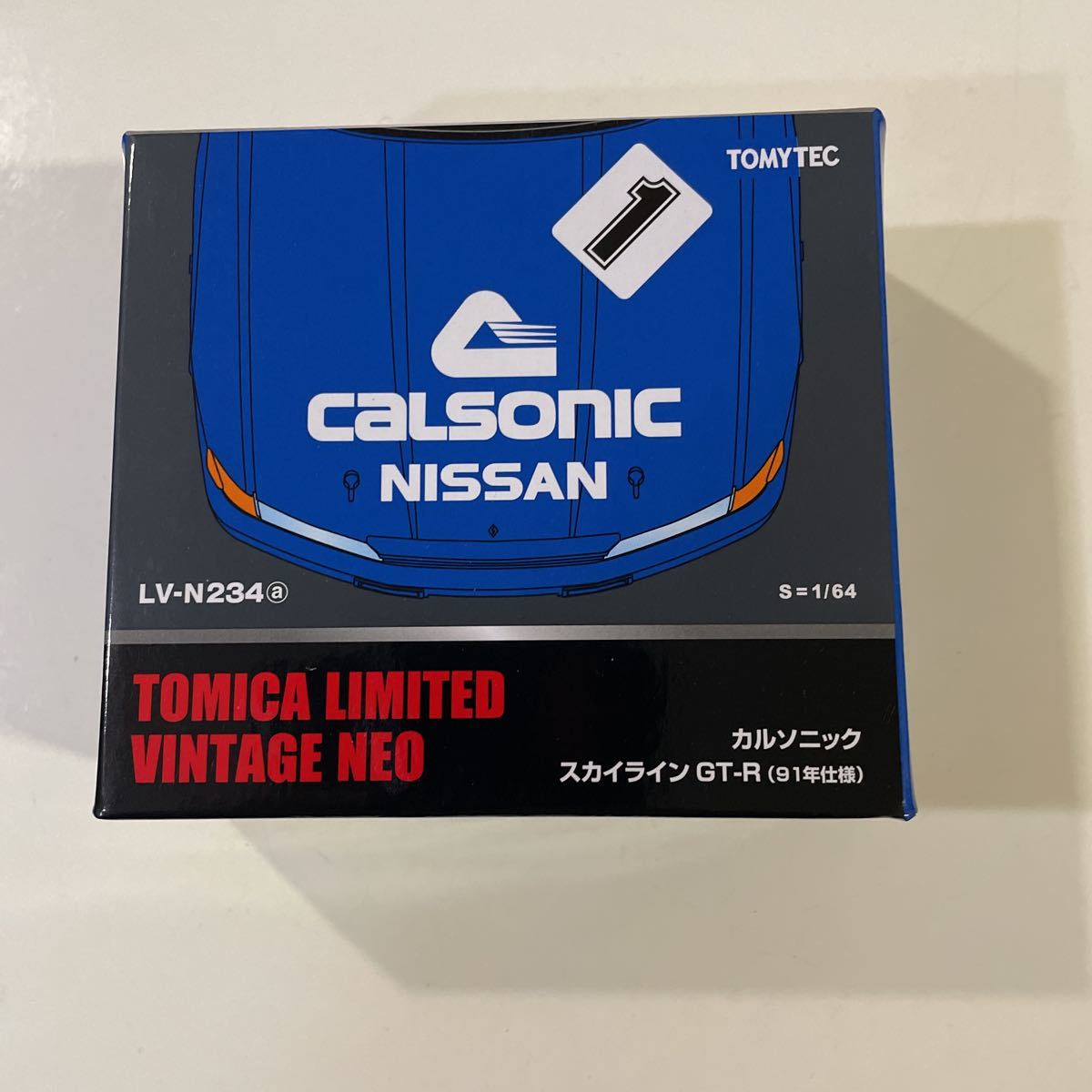 トミカリミテッドヴィンテージ カルソニック スカイライン GT-R 91年仕様 未使用、未開封品です。外箱に擦れ傷ございます。
