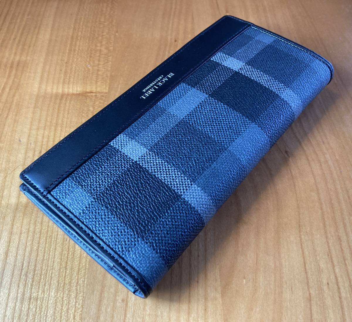新品 ブラックレーベル クレストブリッジ 長財布 グレー× ネイビー 