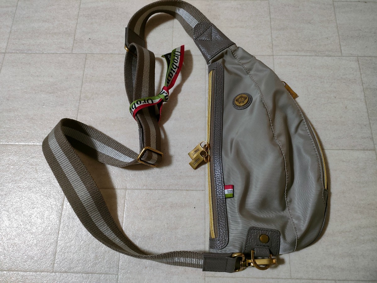 新品同様 定価:26400円 Orobianco オロビアンコ ボディバッグ DOMENICA 