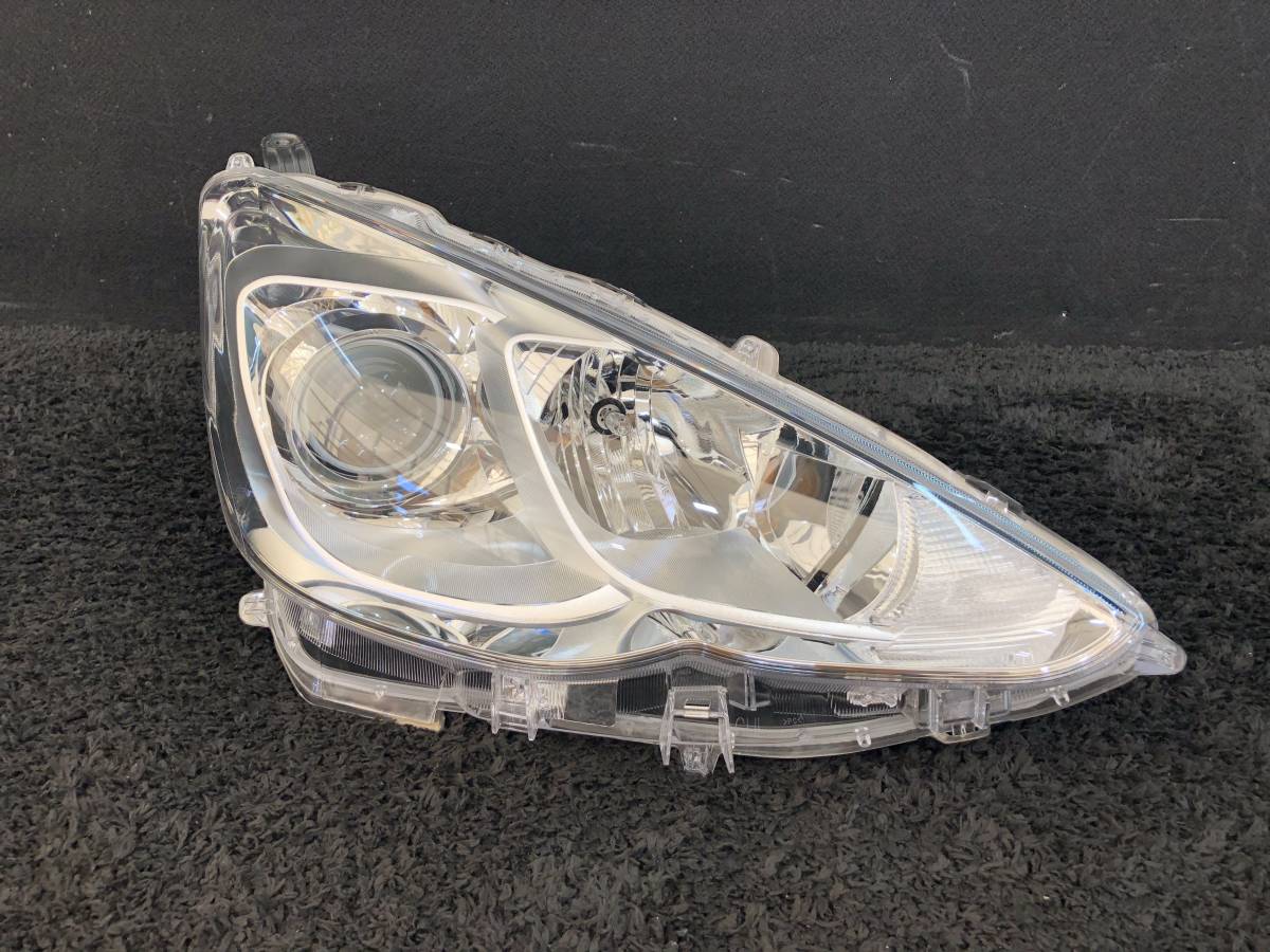 NHP10 アクア 右 ヘッドライト KOITO 52-291 NHP10 アクア 52-291