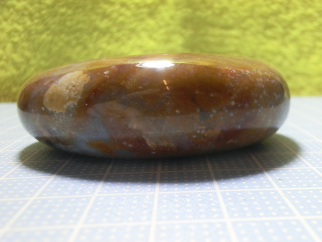 海磨れ石の… ジャンボ 81g 硫化瑪瑙 勾玉 瑪瑙 ジャスパー 鉱物 根付