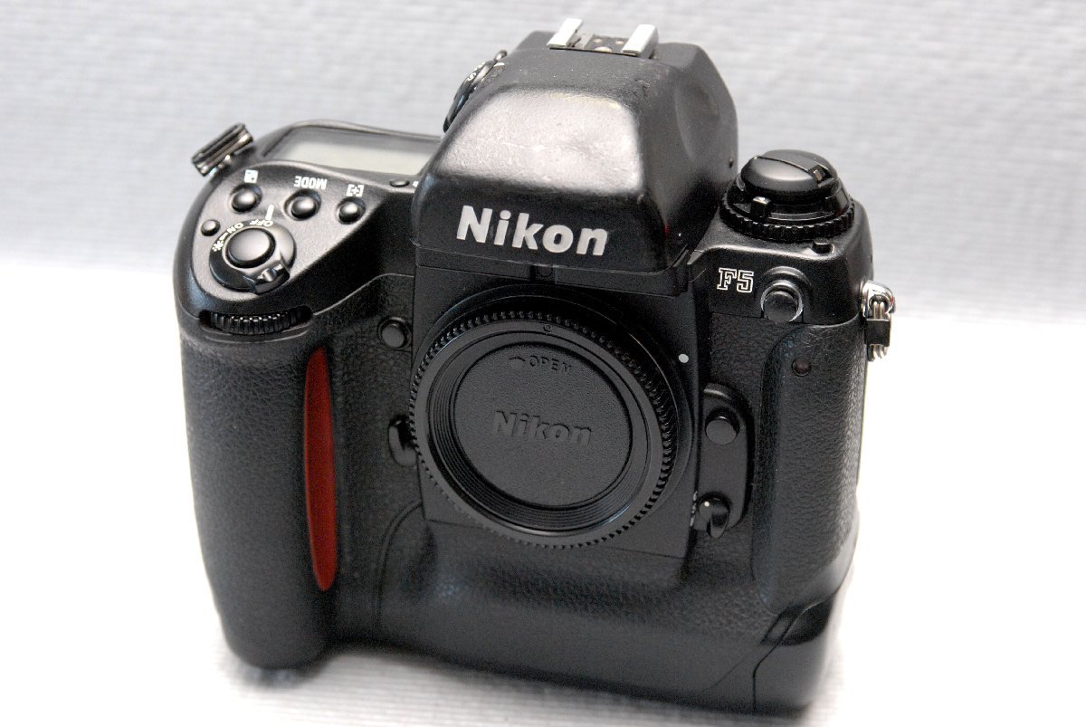 Nikon ニコン 最高峰 人気のオートフォーカス高級一眼レフカメラ F5