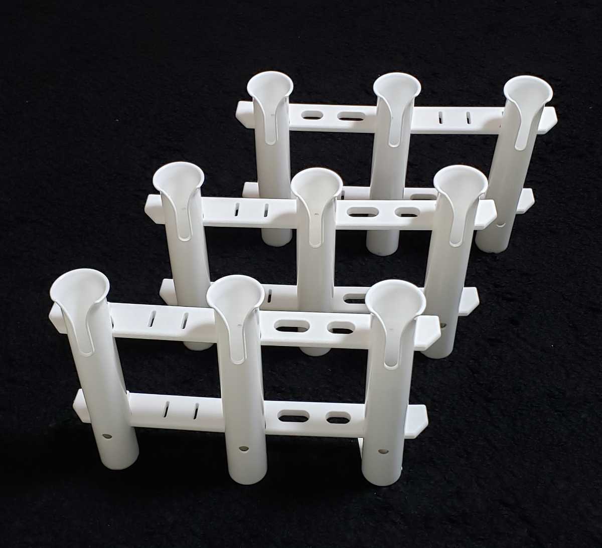 新品！送料無料！プラスティック製ロッドホルダー3連式 3個セット[取付ネジ付属] ￥5，200-(税込)※沖縄、離島 その他送料の着払い地域あり