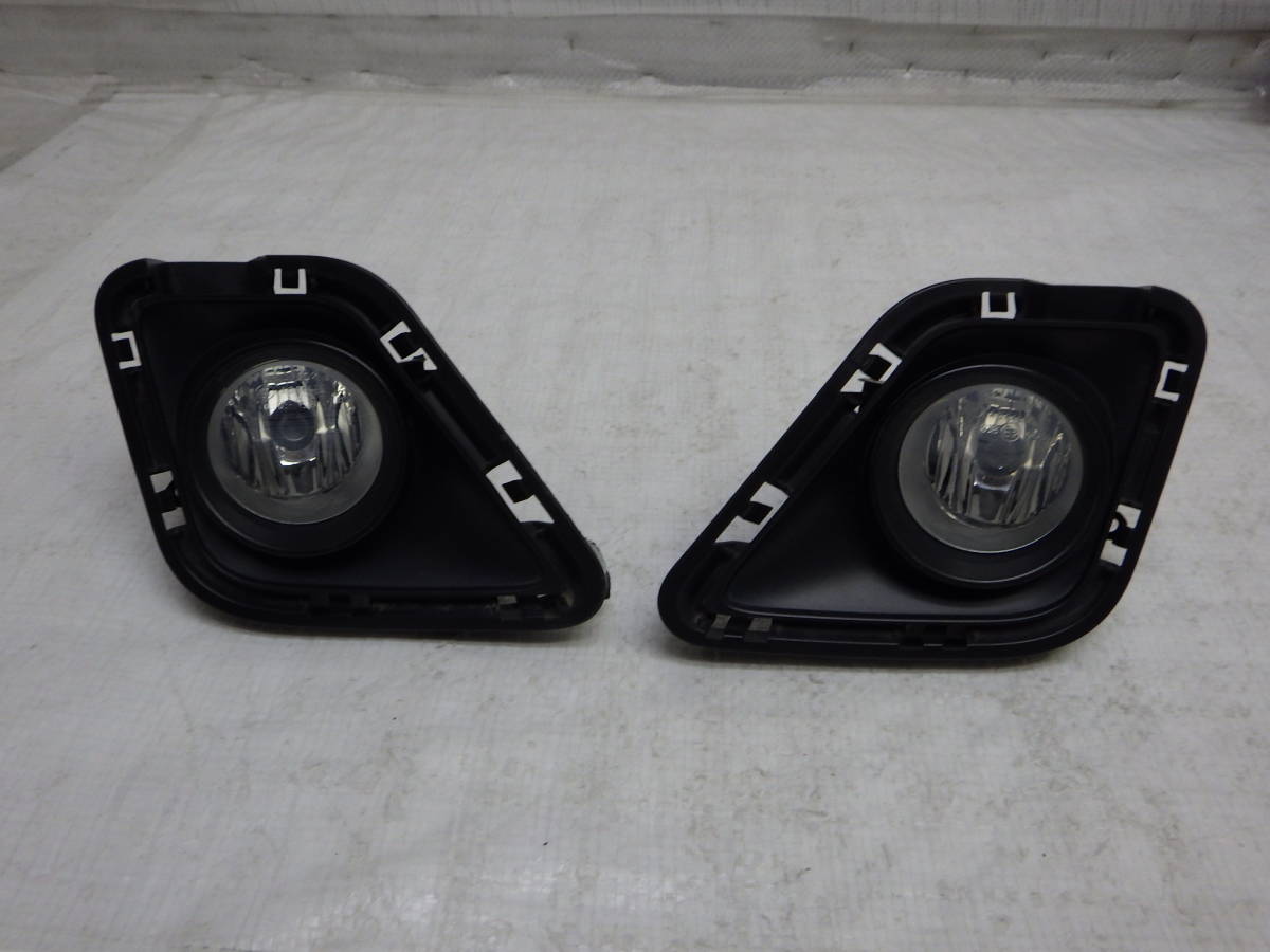 後期 NCP120/NCP125/NSP120 ラクティス 純正 左右フォグランプ カバー
