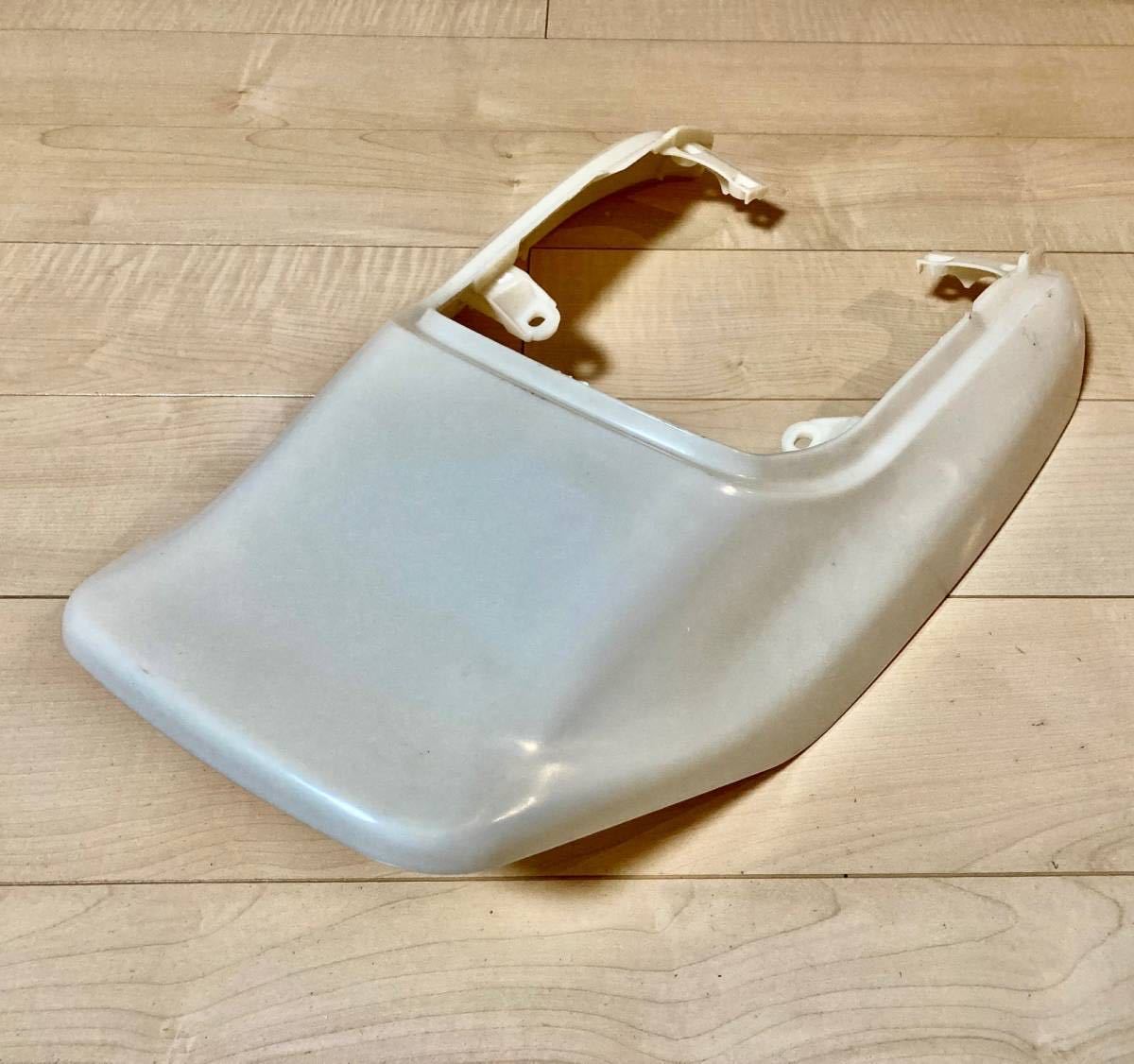 【送料無料】未塗装 CB400SF NC31 純正リアカウル 新品 シートカウル テールカウル リヤカウル エンドカウル