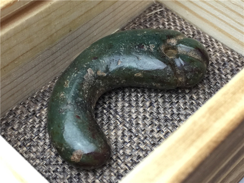 玉製・土偶・勾玉・須恵器翡翠勾玉弥生縄文古墳埴輪土偶出土品石器 重