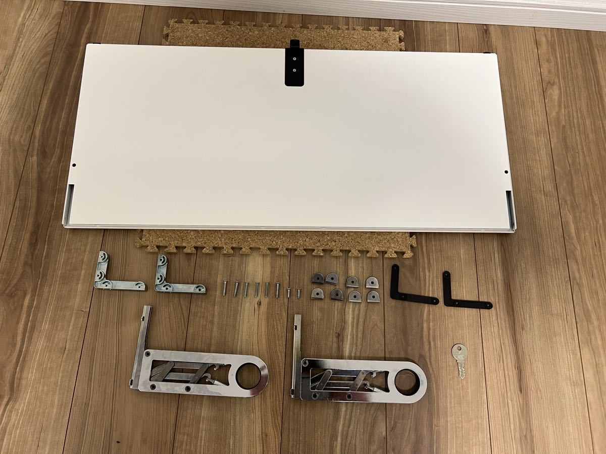 USM USMハラー ドロップダウンドア ハラー キャビネット 鍵付きタイプ 