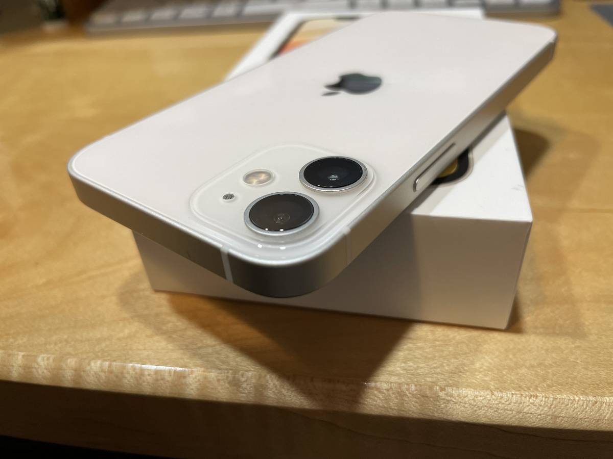 ムスビー｜超美品 国内版 simフリー iPhone12 mini 128GB グリーン色 