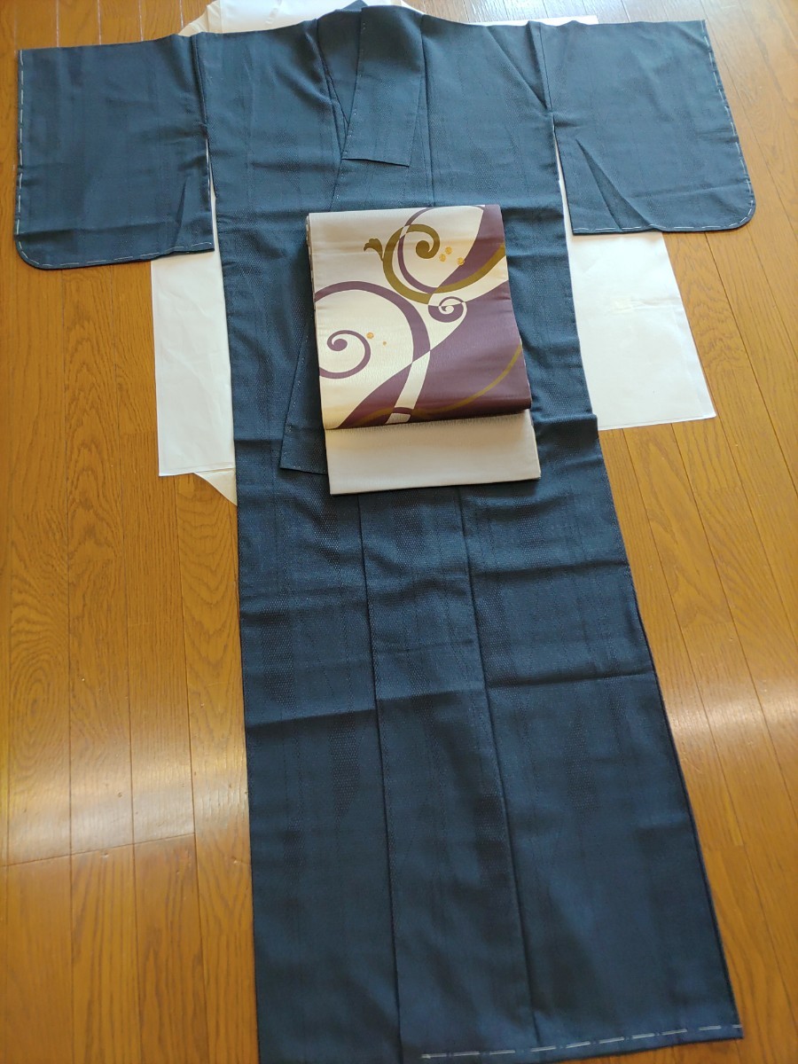 工芸着物　本塩沢　総絣　仕付け付き未使用品　ロング寸　自己紹介欄必読 本塩沢 正絹 伝統工芸品 136亀甲絣 着尺反物 P309