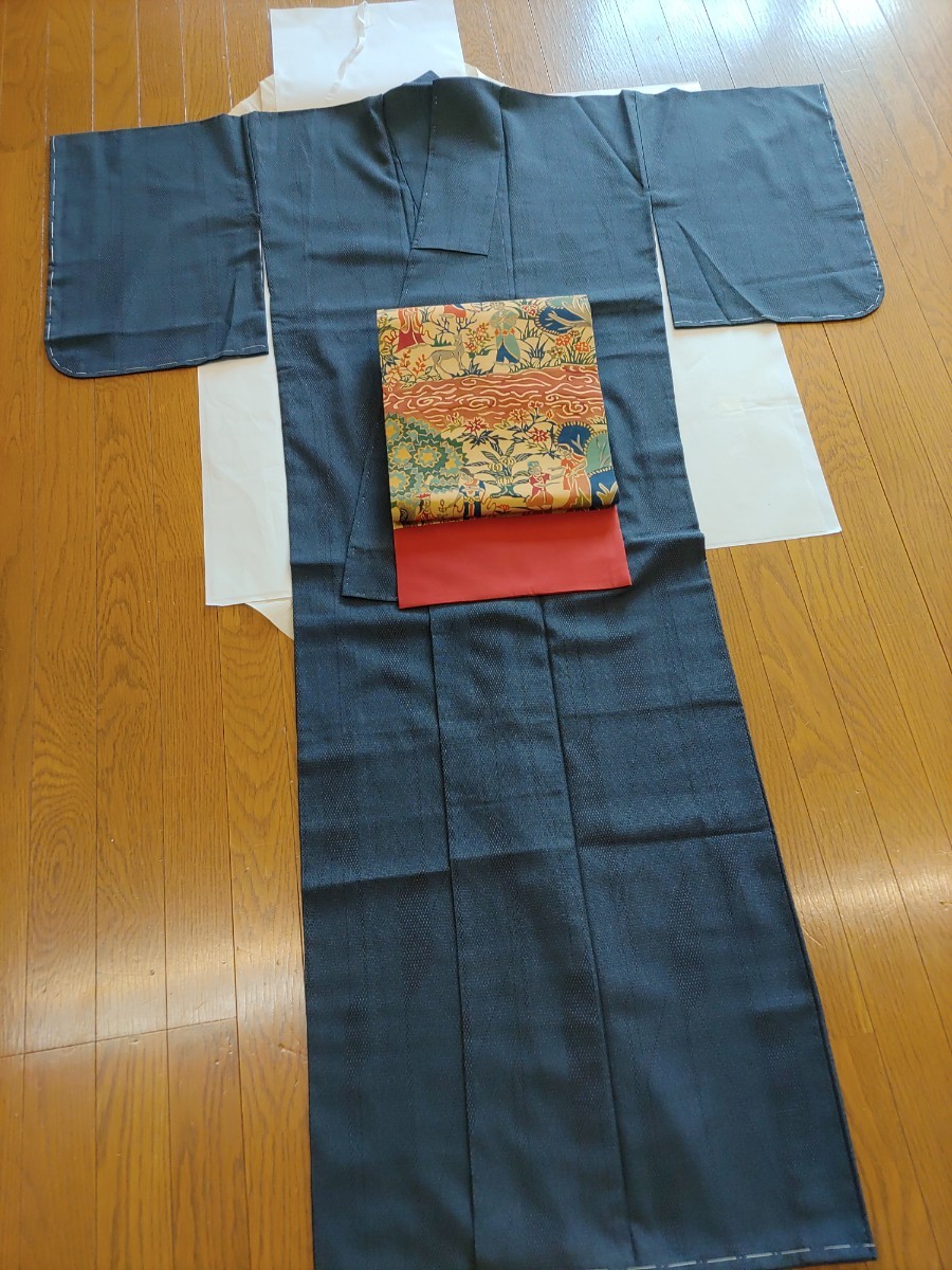 工芸着物　本塩沢　総絣　仕付け付き未使用品　ロング寸　自己紹介欄必読 本塩沢 正絹 伝統工芸品 136亀甲絣 着尺反物 P309