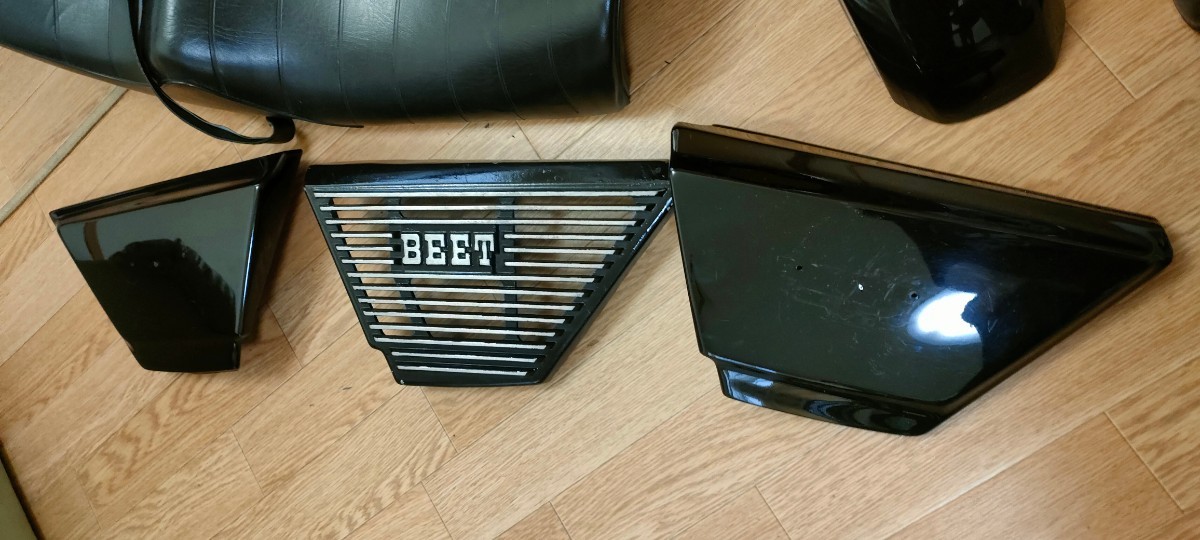 Z400FX・Z400J 当時物純正タンクフェンダーサイドカバーテールBEET