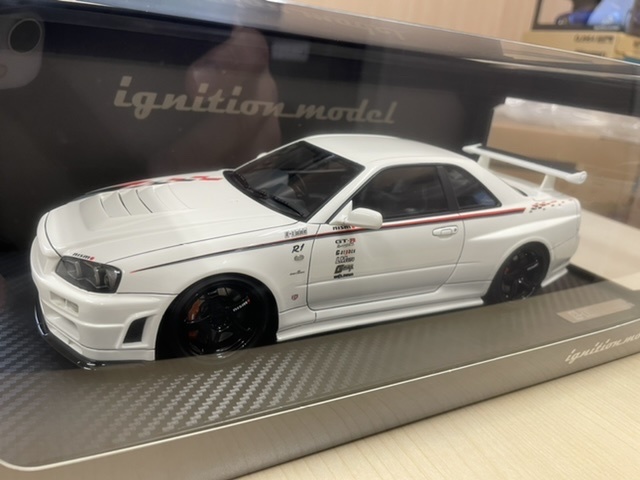 スカイライン GT-R 1/18 ホワイト イグニッションモデル1/18ニッサンスカイラインGT-R Rチューン