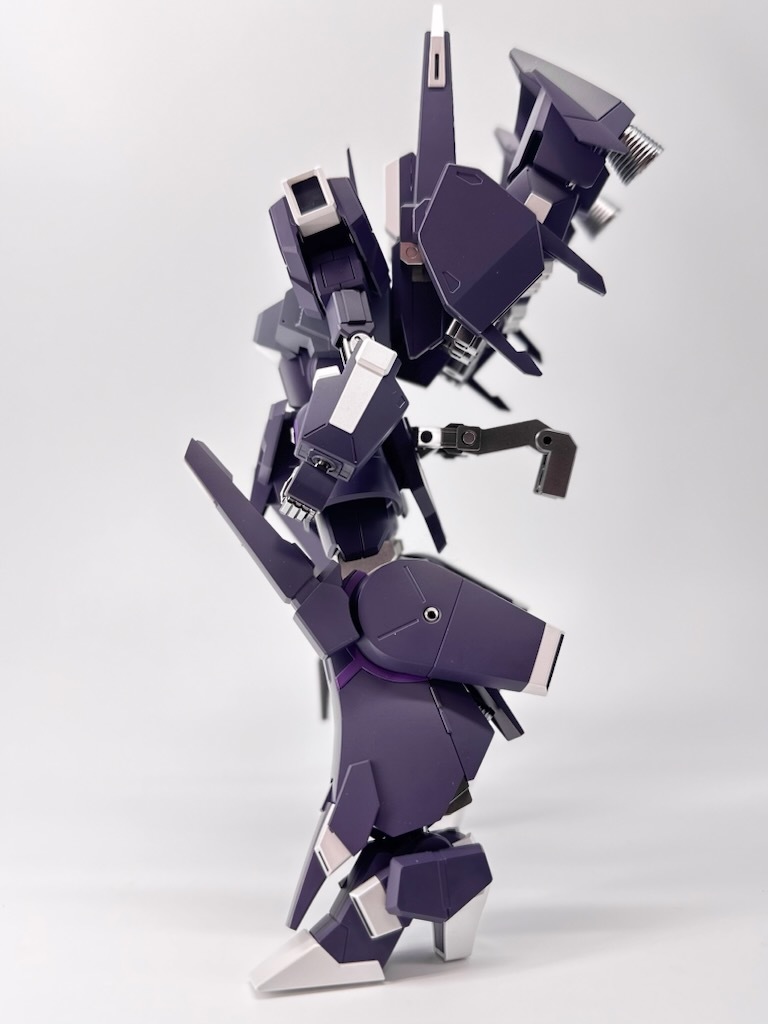 HG 1/144 シルヴァ・バレト・サプレッサー（全塗装完成品） 1⁄144