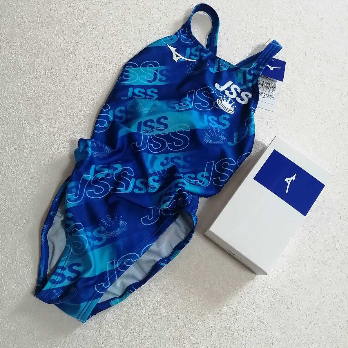 定番人気，お買い得 リアライズ 競泳水着 白 スケスケ ツルツル