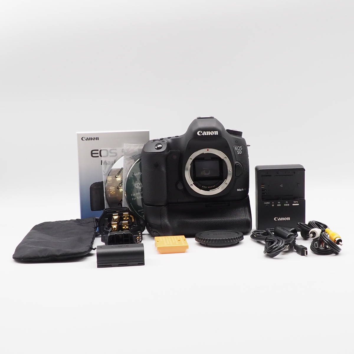 ☆新品級☆ Canon キヤノン デジタル一眼レフカメラ EOS 5D Mark III 