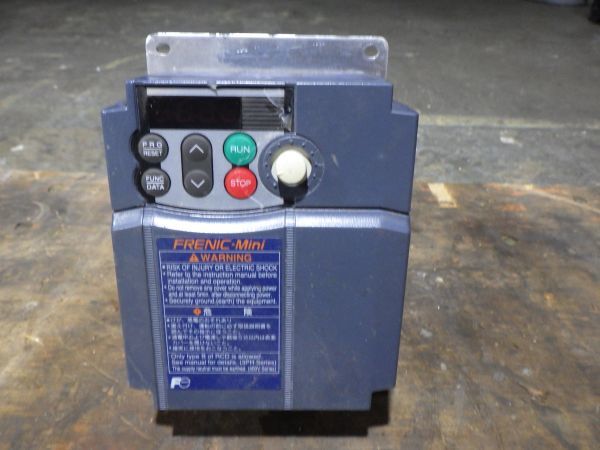 人気定番，お得 f477 富士電機 インバーター インバータ FRN1.5C1S-2PE2 三相200V 1.5kw 2PS FUJI 現状(その他)｜売買されたオークション情報、yahooの商品情報をアーカイブ公開 - オークファン その他