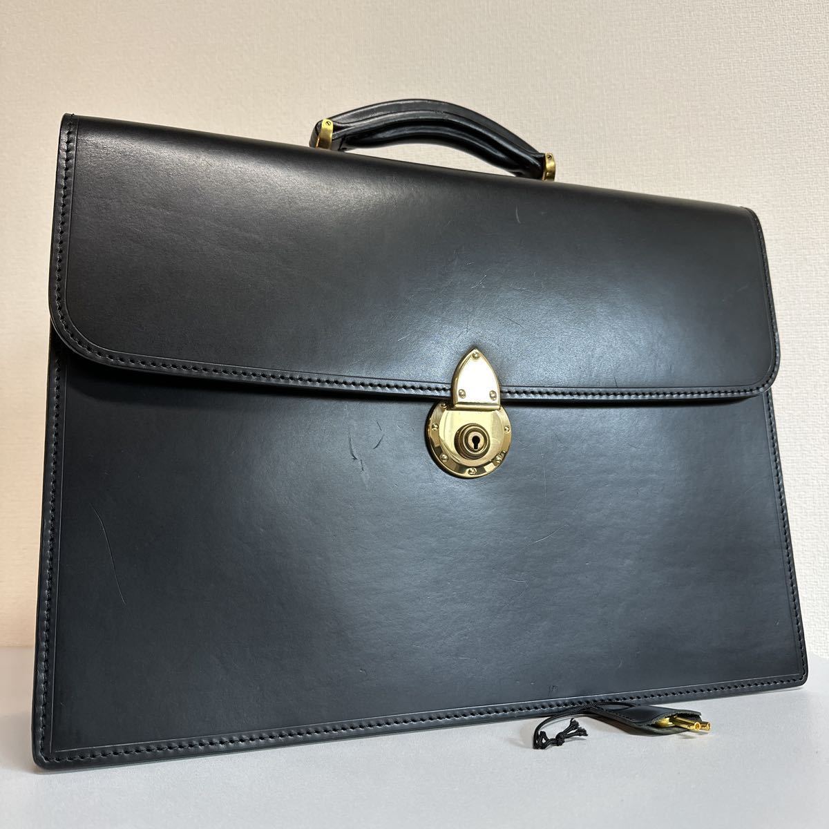 美品】大峡製鞄 おおばせいほう レザー ブリーフケース ビジネスバッグ 