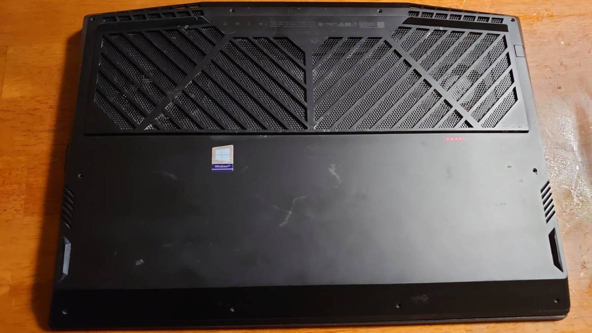 壊れたノートパソコン OMEN by HP 17-cb1001TX 152D4PA#ABJ 部品取り