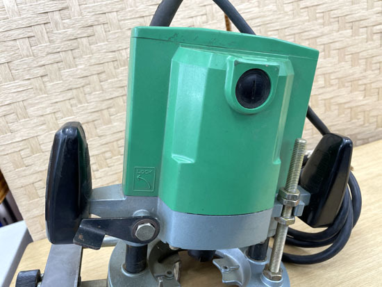 日立 ルータ 12m M12 ガイド付き 100V 50/60Hz 1330W HITACHI 電動工具