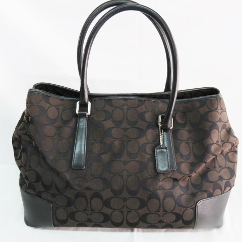【定番人気，新作登場】 IC 高級感大 COACH コーチ トートバッグ シグネチャー 46cm ブラック レディースバッグ 大容量鞄 旅行 出張(トートバッグ)｜売買されたオークション情報、yahooの商品情報をアーカイブ公開 - オ その他