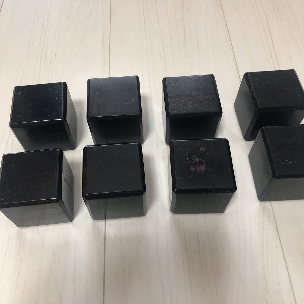 木製インシュレーター　黒壇　8個セット　約5センチ四方