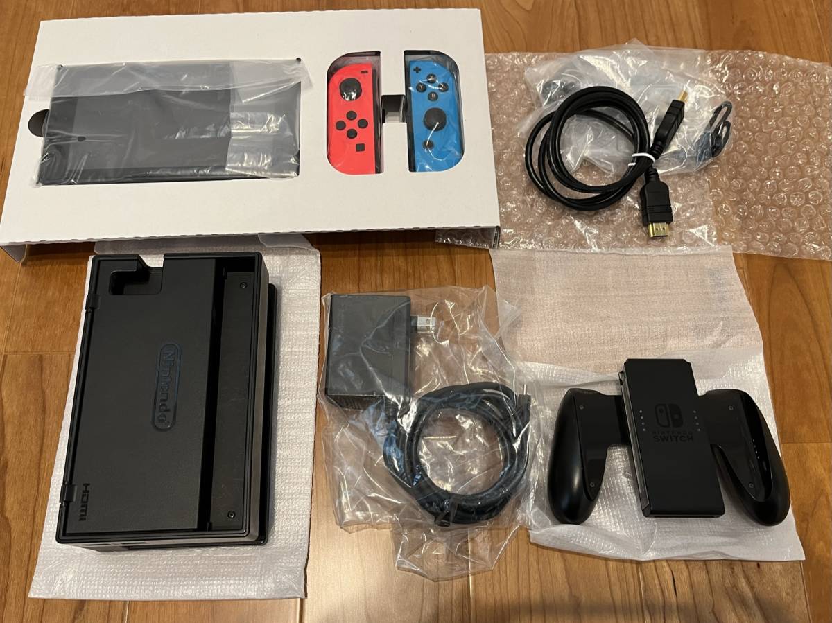 任天堂 SWITCH 本体 ☆左裏側ボタン欠損☆ 箱入り初期化済みの動作品