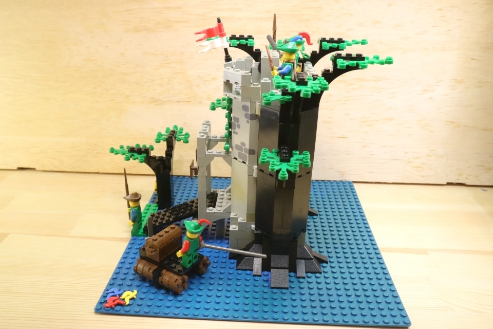 LEGO レゴ 6077 森の人の砦 現状売り(お城シリーズ)｜売買された 