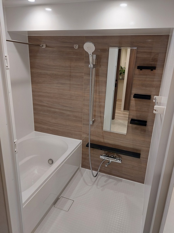 ◆展示未使用品/LIXIL/リクシル/SOLEO/ソレオ/BZW-1317LBE/ユニットバス/風呂/システムバス/天井パネル一部無し/2022年製◆