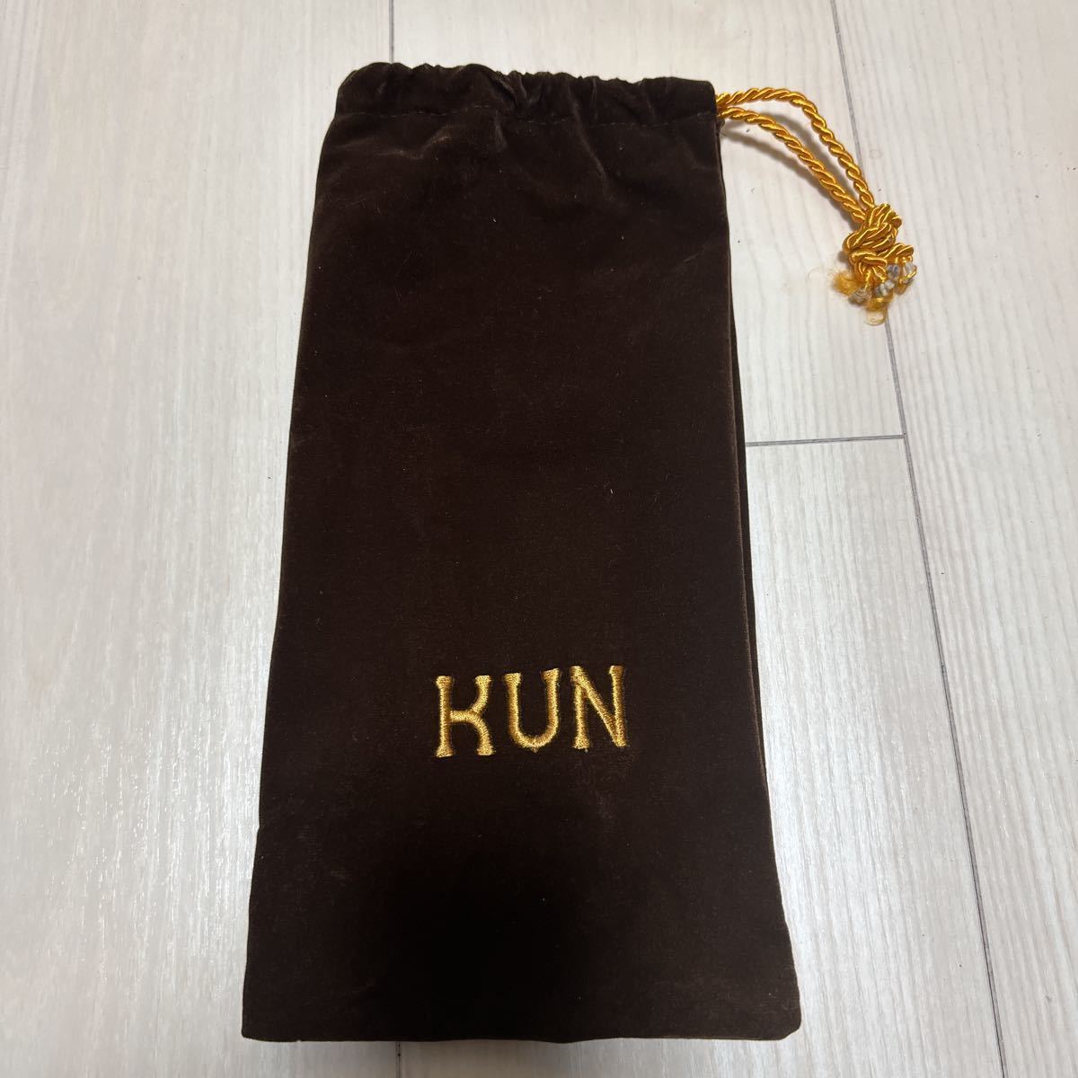 KUN Bravo No.800 バイオリン4/4フルサイズ肩当て Kunブラボー KUN 肩当て