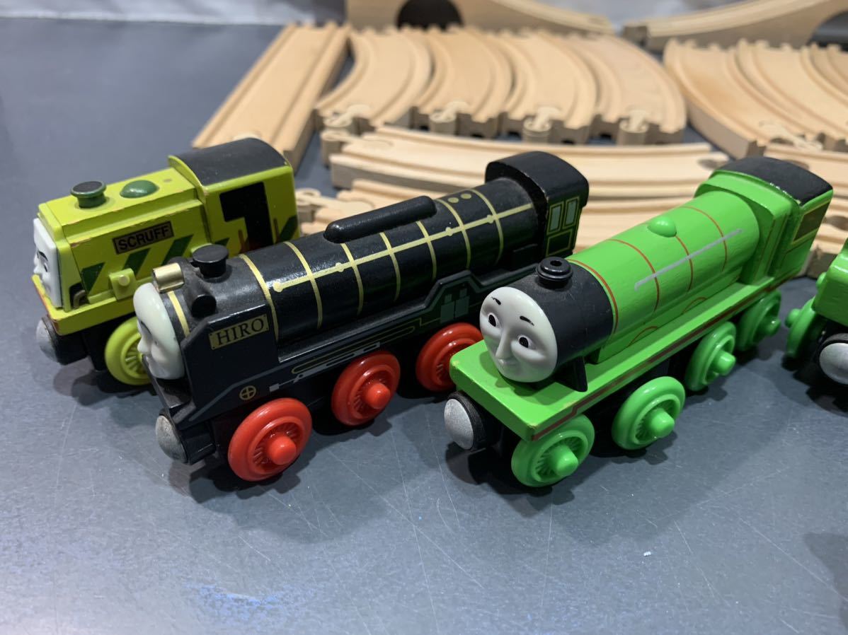 大量 トーマス 木製 BRIO 機関車トーマス 無料！ブリオ BRIO 木製