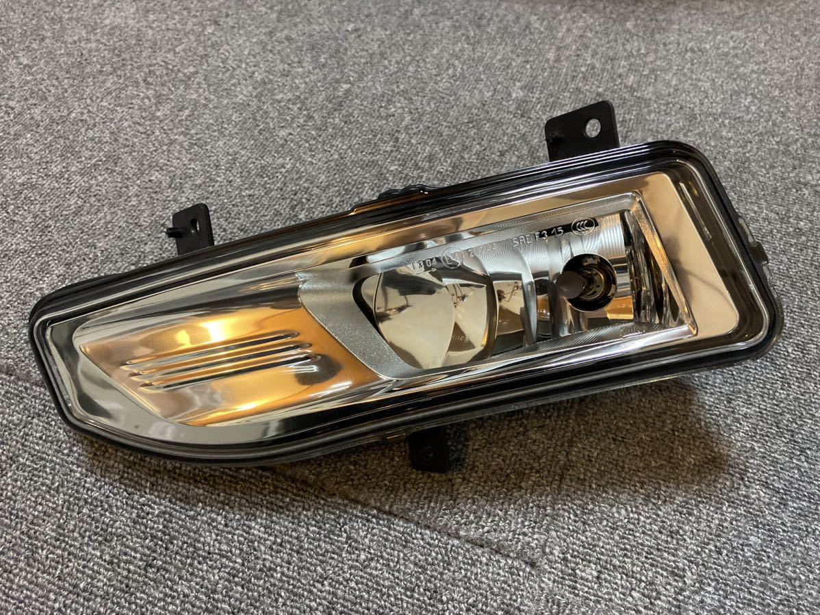 日産　T32エクストレイル　後期純正フォグランプ　左　ノート E12後期 セレナ C27 リーフ ZE1_1