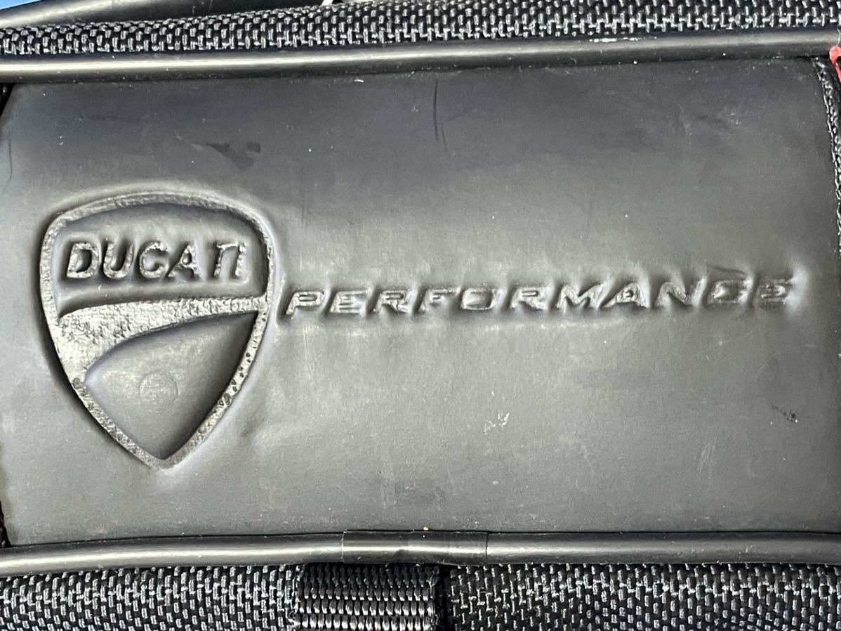 【イタリア製】DUCATI PERFORMANCE ドカティ パフォーマンス・小物入れ・車載工具バッグ・ポーチ・Fフォークやフレームに