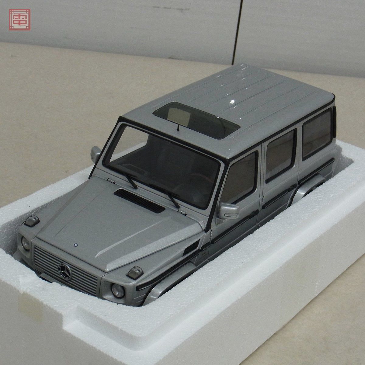 オートアート ミレニアム 1/18 メルセデスベンツ G55 AMG シルバー