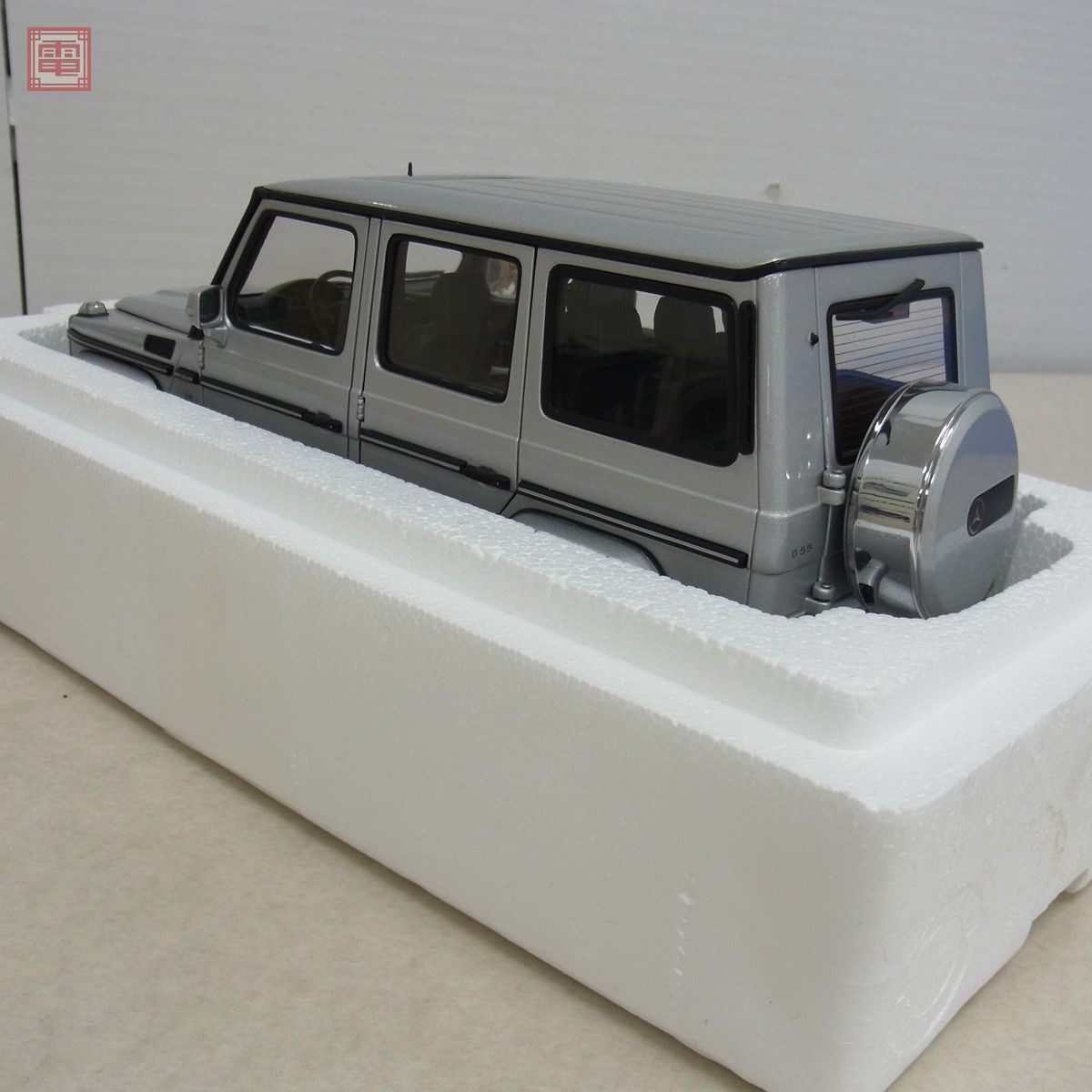 オートアート ミレニアム 1/18 メルセデスベンツ G55 AMG シルバー