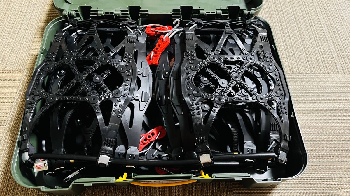 ⑮【未使用】CARMATE（カーメイト）QE10L 非金属タイヤチェーン BIATHLON Quick EASY バイアスロンクイックイージー