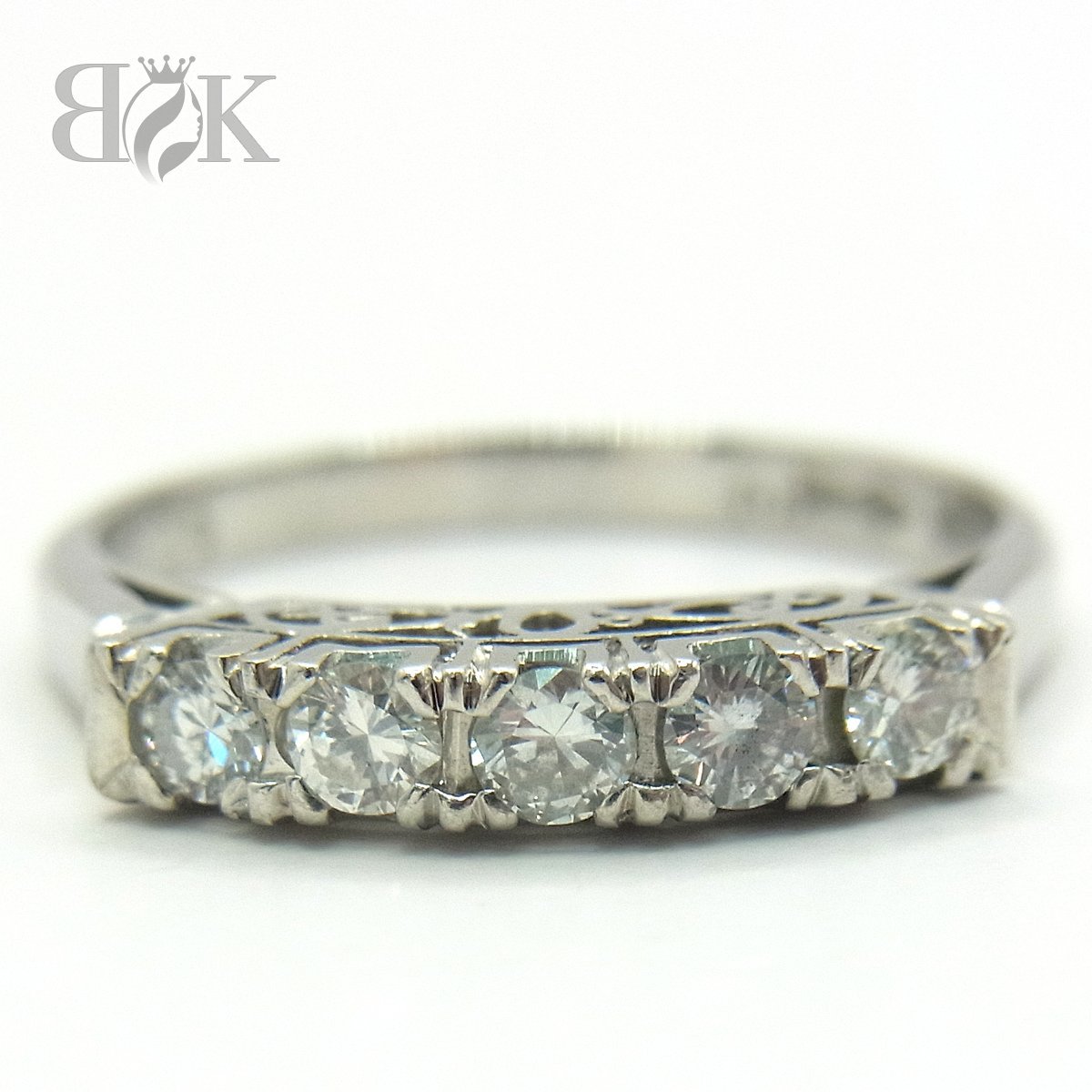 PT900 一文字ダイヤモンドリング 0.29ct 3.5g 11号 縦幅：約2.8mm プラチナ 