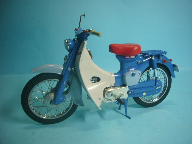 エブロ　ホンダ　スーパーカブ　１９５８　１/１０　ダイキャストモデル