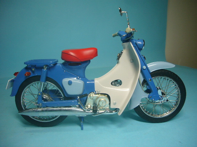 エブロ　ホンダ　スーパーカブ　１９５８　１/１０　ダイキャストモデル