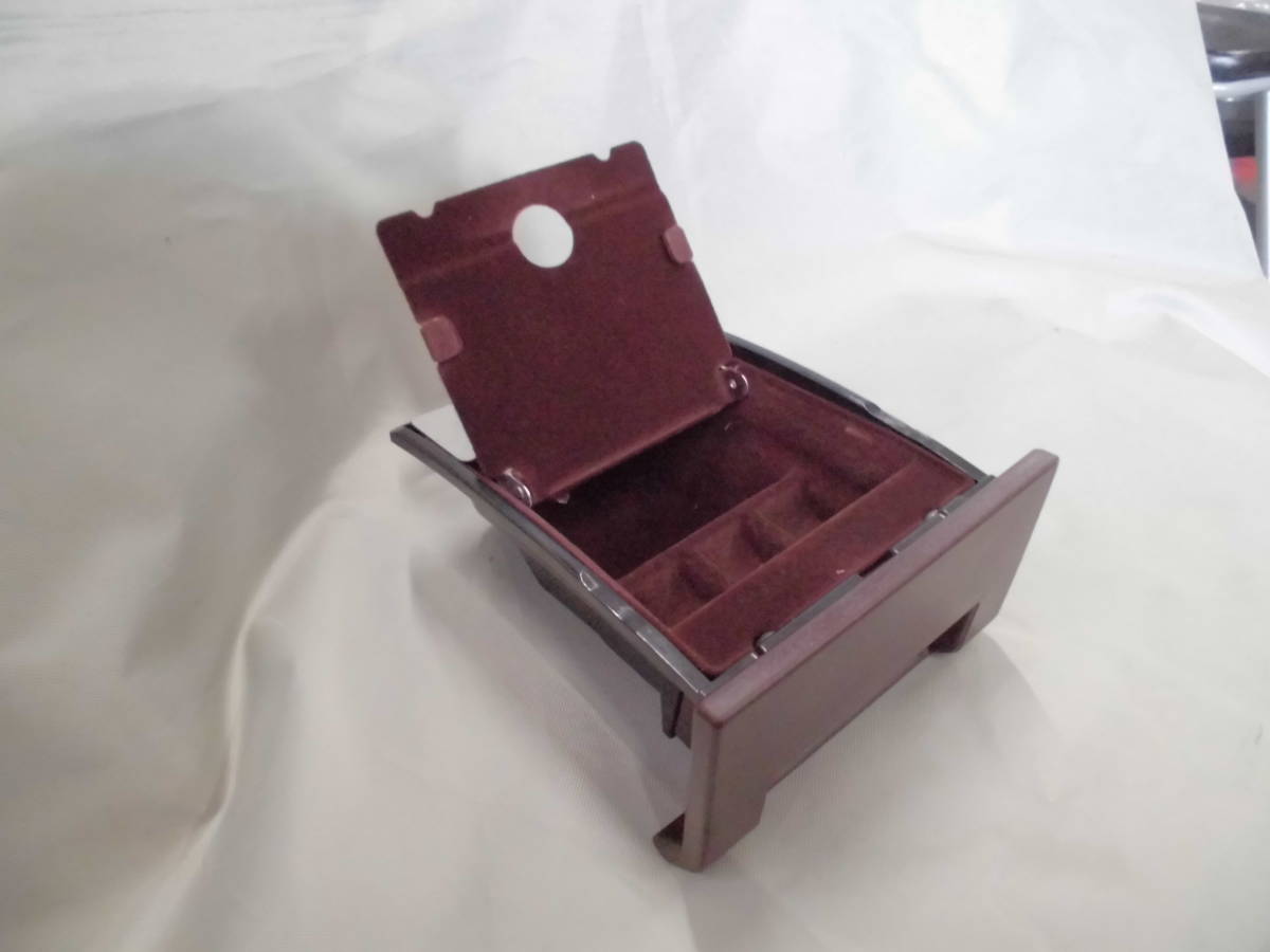 17クラウン ノンスモーカーボックス 純正オプション レア クラウン