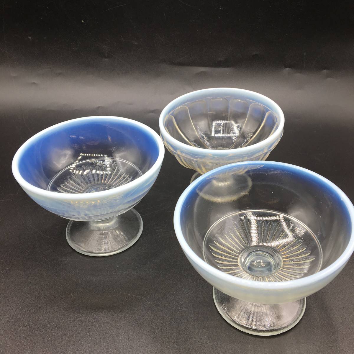 乳白色 グラス 3点セット かき氷 アンティーク ヴィンテージ レトロ インテリア 菊E