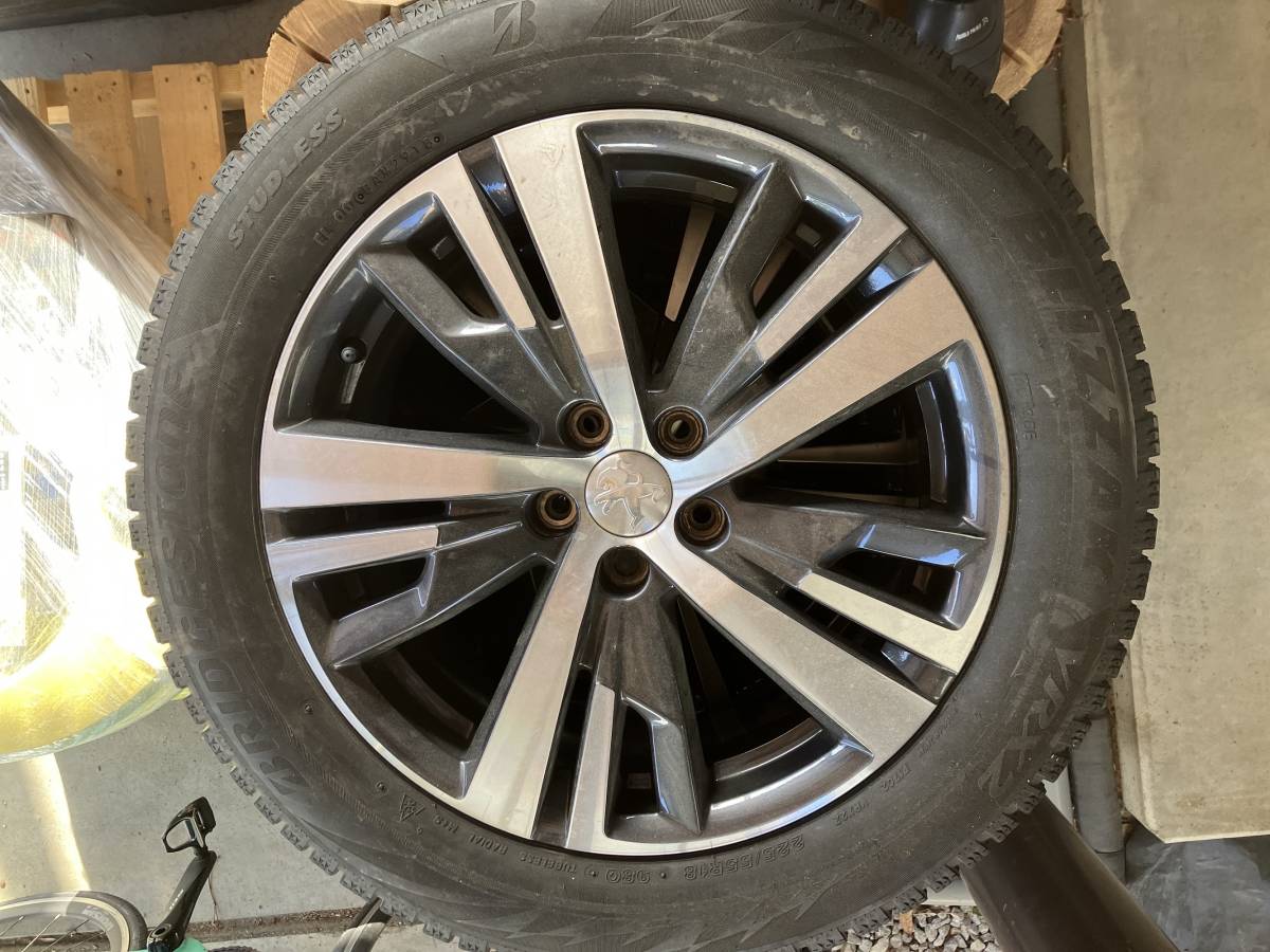 現行プジョー3008 純正ホイール7.5J BSスタッドレス付 225/55R18 4本 