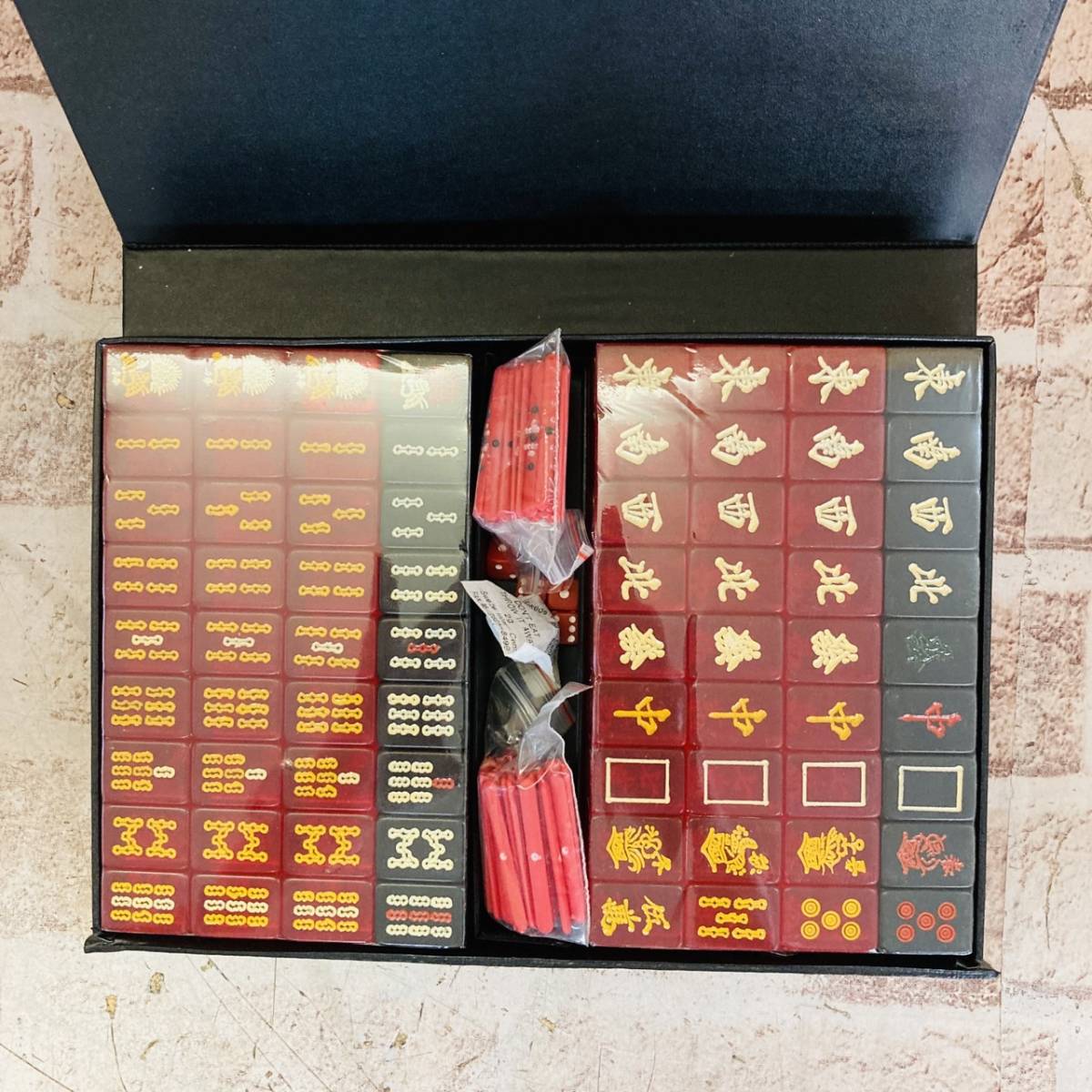 5-654] 【未使用】 株式会社ジパング 麻雀牌 牌 サイコロ 点棒 セット ケース入  (麻雀)｜売買されたオークション情報、Yahoo!オークション(旧ヤフオク!) の商品情報をアーカイブ公開 - オークファン（aucfan.com）